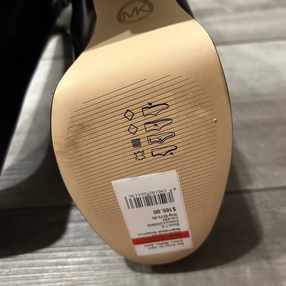 Michael Kors Brown Leather Heeled Boots with Gold Chain NWOB - Picture 8 of 10